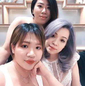 Meet your Posher, Lily